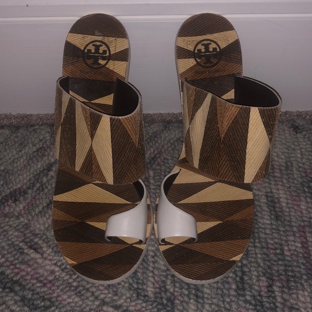 Tory Burch Brown and White Geometric Slide Heels